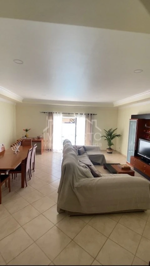 Moradia T4 para Arrendamento férias em Altura