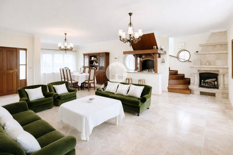 Moradia T4 para Venda em Estela Foto 1