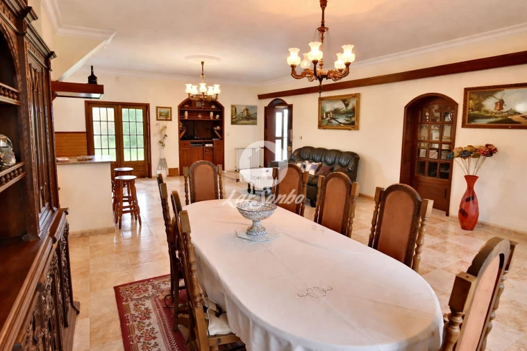 Moradia T4 para Venda em Estela Foto 4