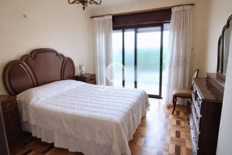 Moradia T4 para Venda em Estela Foto 7