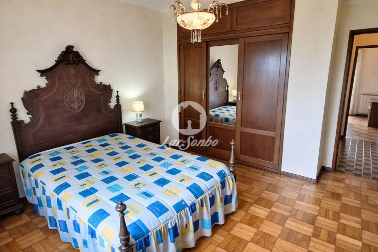 Moradia T4 para Venda em Estela Foto 12