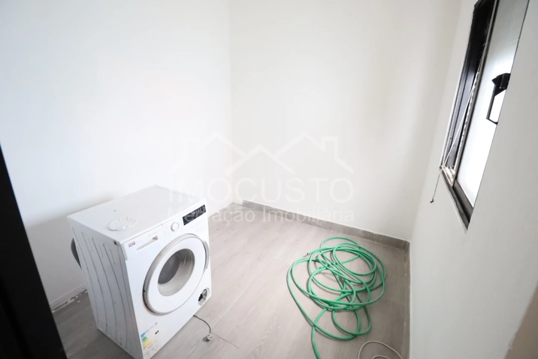 Moradia T2 para Venda em Vila Real de Santo Antonio Foto 9