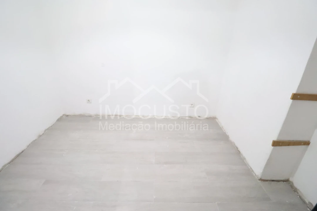 Moradia T2 para Venda em Vila Real de Santo Antonio Foto 16