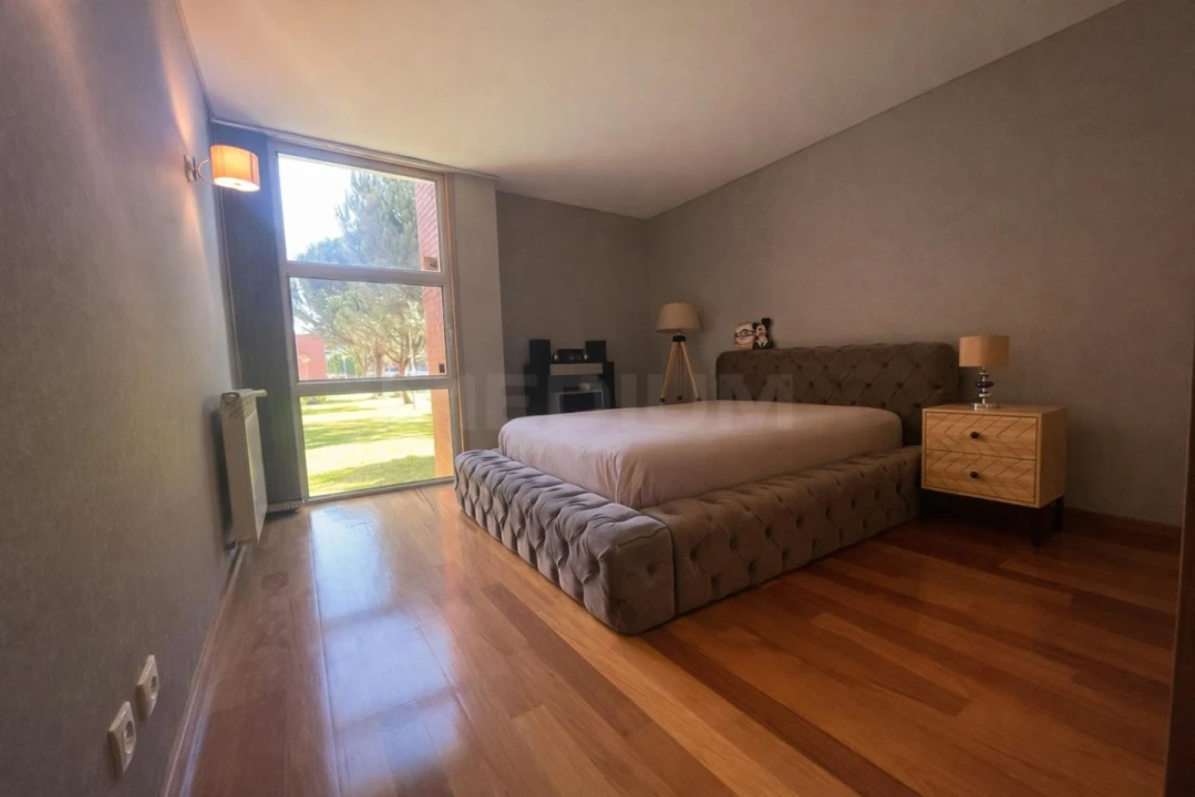 Apartamento T2 para Venda em Milheiros Foto 7