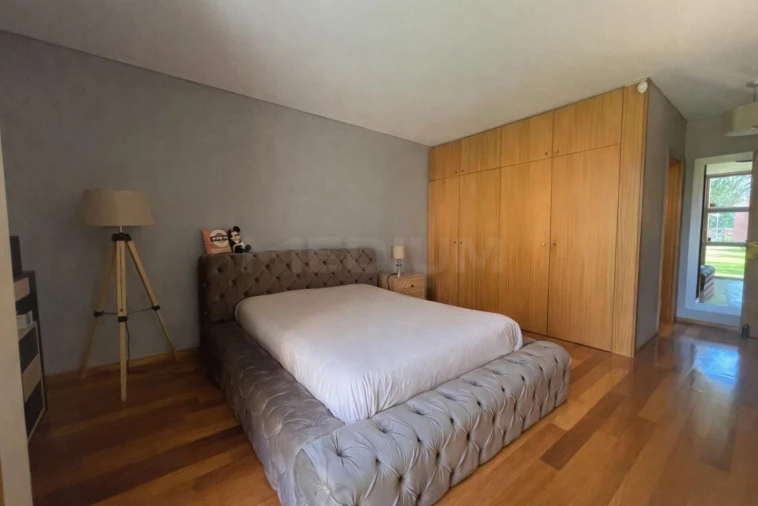 Apartamento T2 para Venda em Milheiros Foto 8