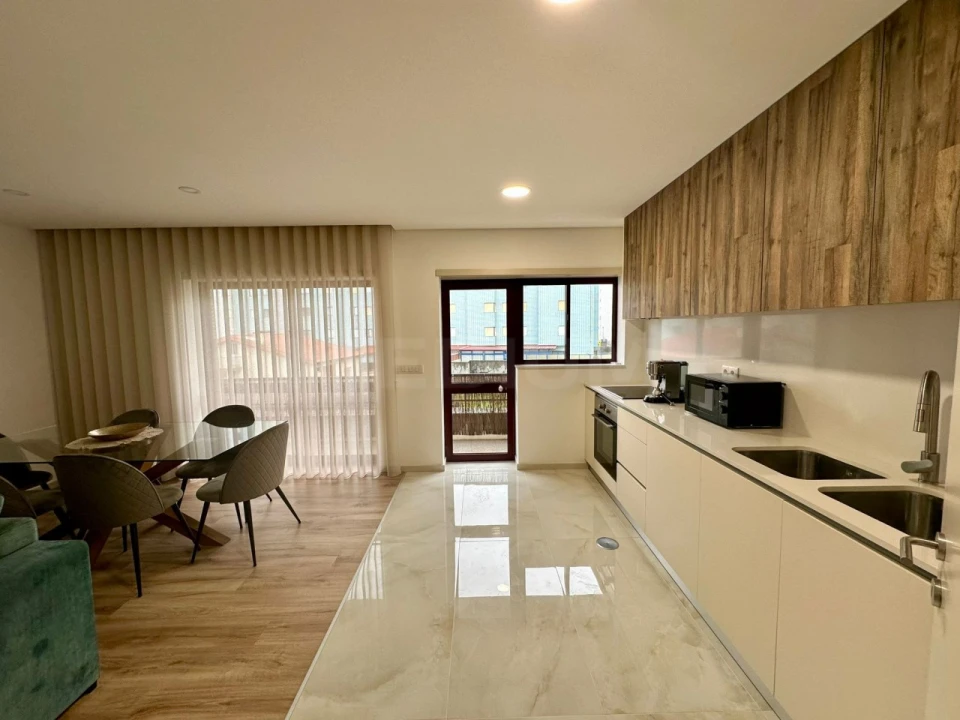 Apartamento T2 para Venda em Aver-O-Mar, Amorim e Terroso Foto 1