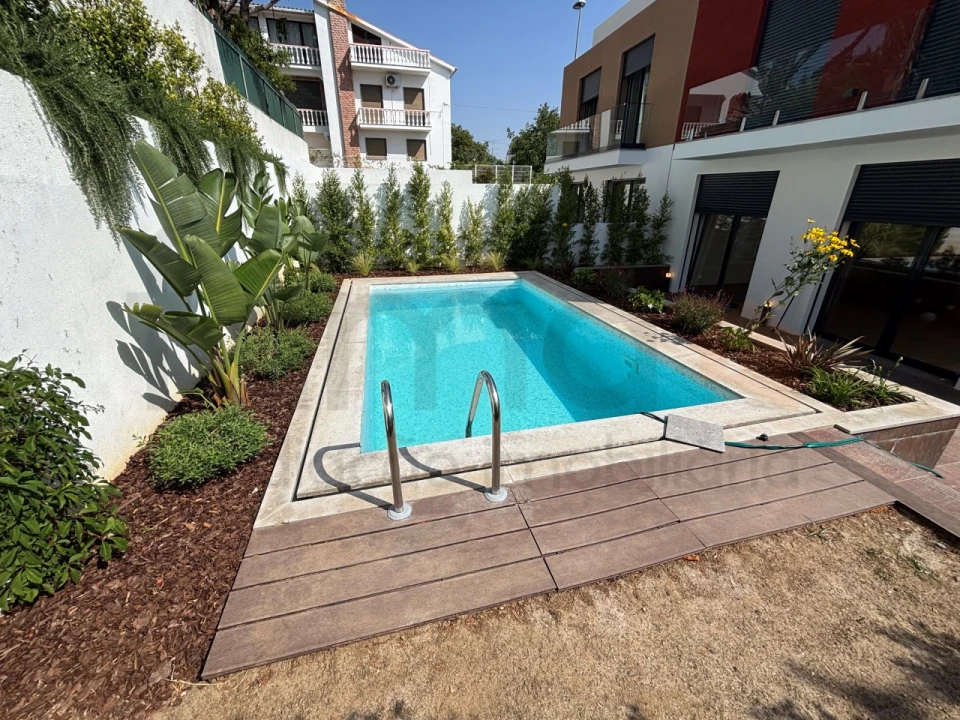 Moradia T3 para Venda em Alcabideche Foto 2