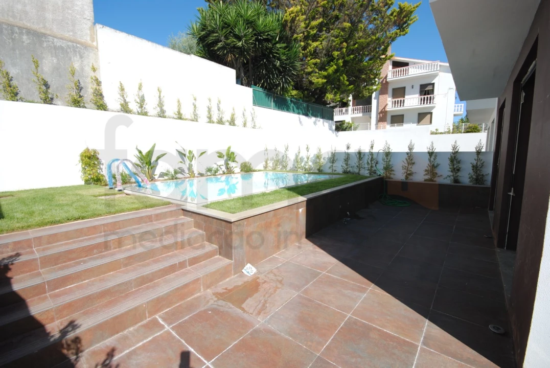 Moradia T3 para Venda em Alcabideche Foto 19