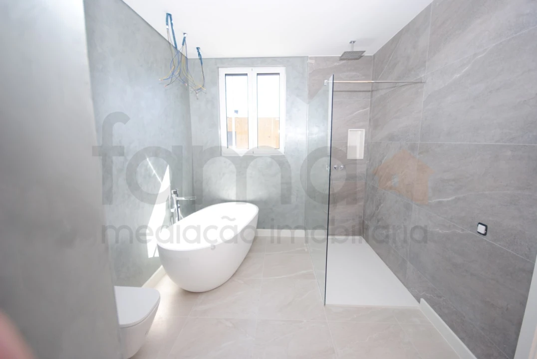 Moradia T3 para Venda em Alcabideche Foto 24