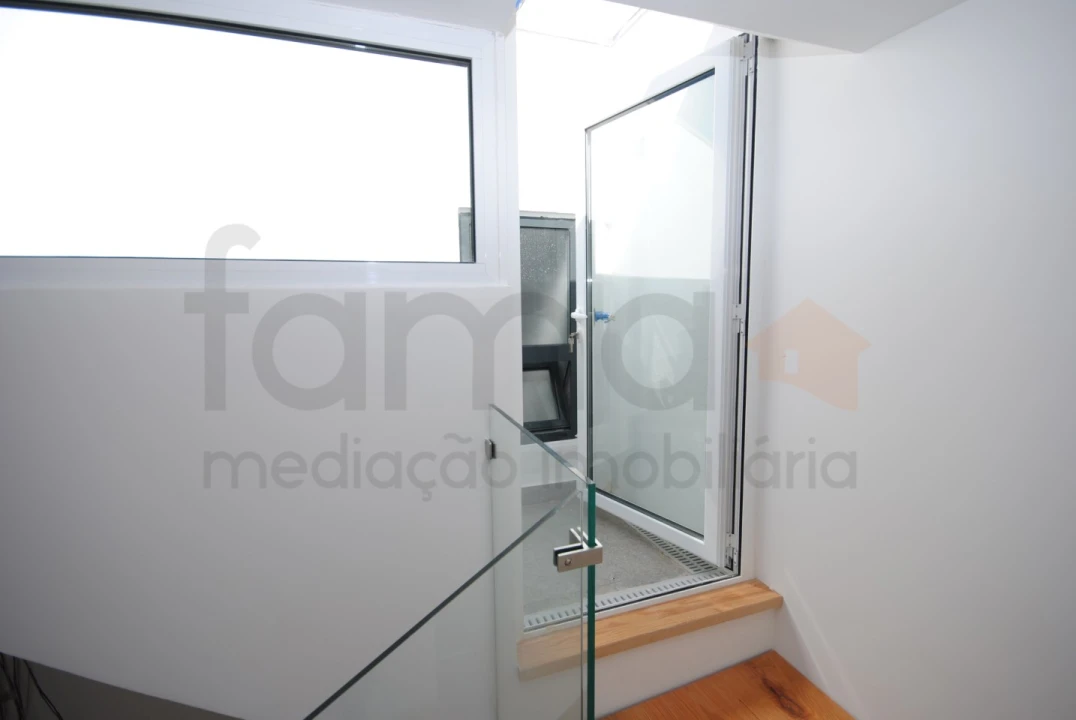 Moradia T3 para Venda em Alcabideche Foto 39