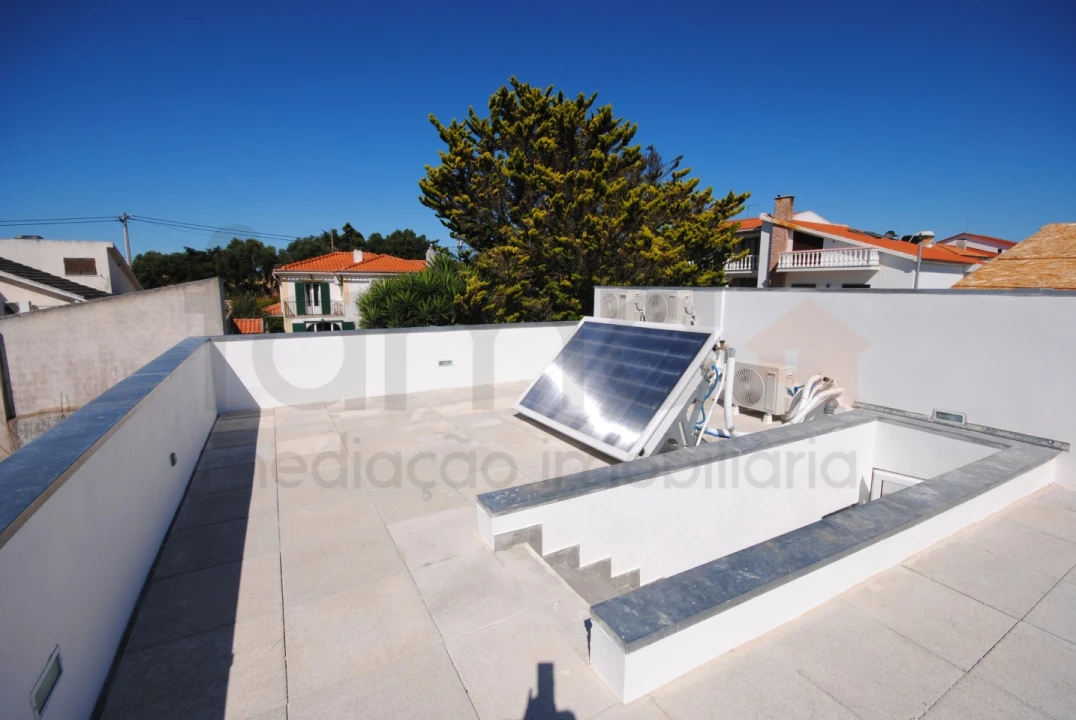 Moradia T3 para Venda em Alcabideche Foto 41