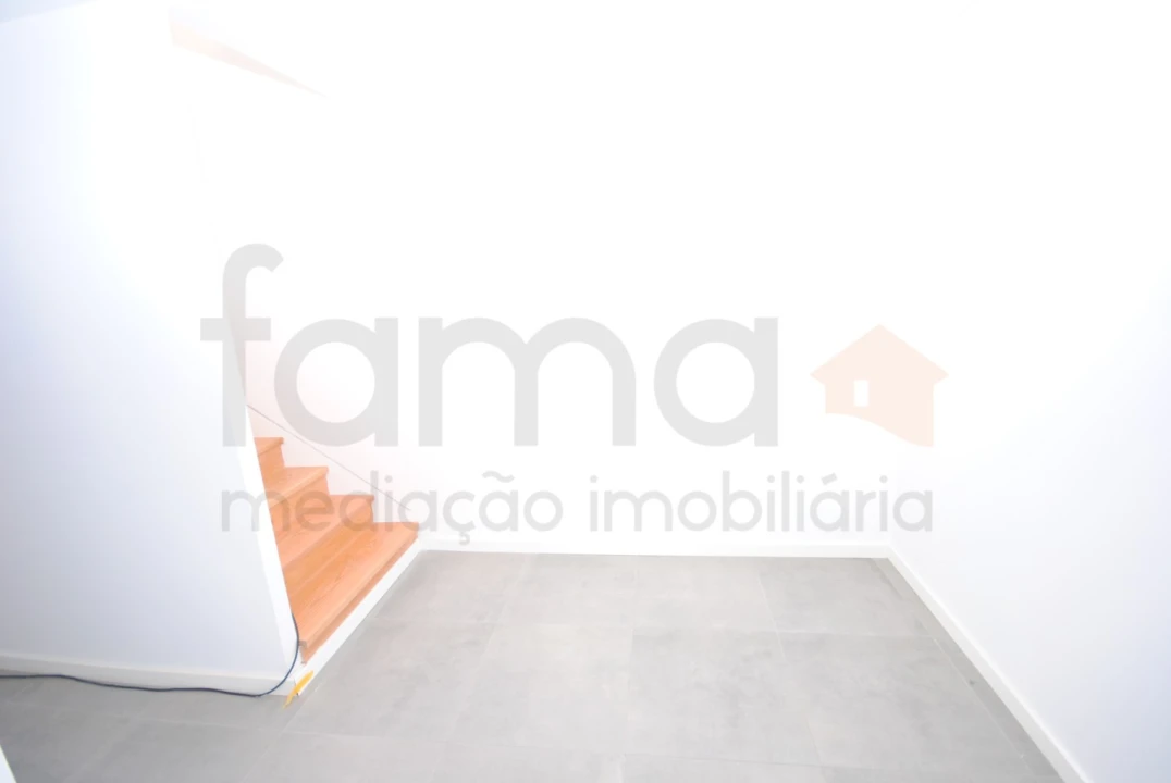 Moradia T3 para Venda em Alcabideche Foto 58