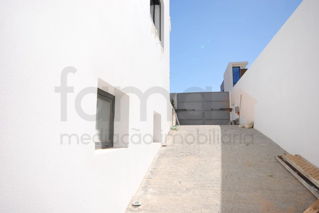 Moradia T3 para Venda em Alcabideche Foto 61
