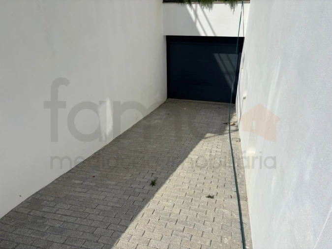 Moradia T3 para Venda em Alcabideche Foto 10