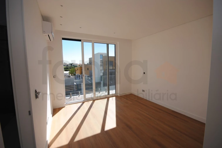 Moradia T3 para Venda em Alcabideche Foto 27