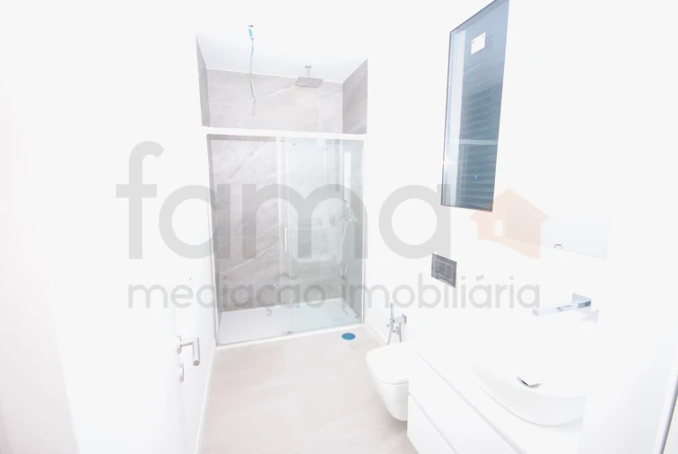 Moradia T3 para Venda em Alcabideche Foto 30