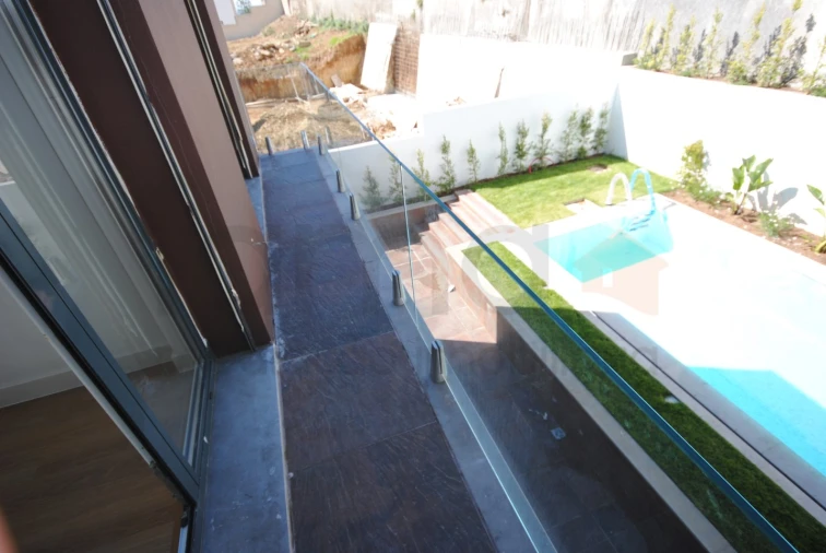 Moradia T3 para Venda em Alcabideche Foto 33