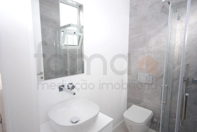 Moradia T3 para Venda em Alcabideche Foto 36