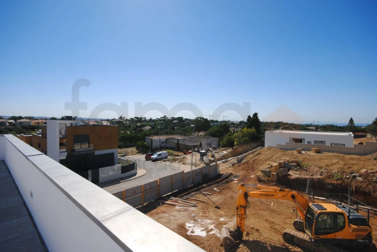 Moradia T3 para Venda em Alcabideche Foto 46