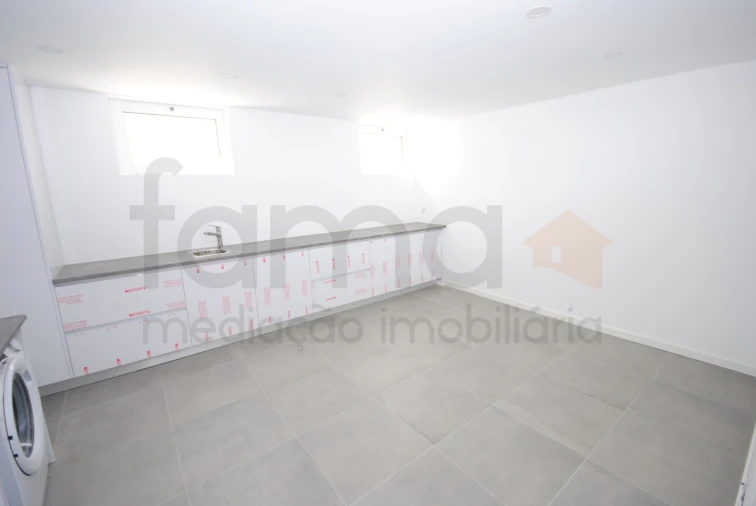 Moradia T3 para Venda em Alcabideche Foto 56