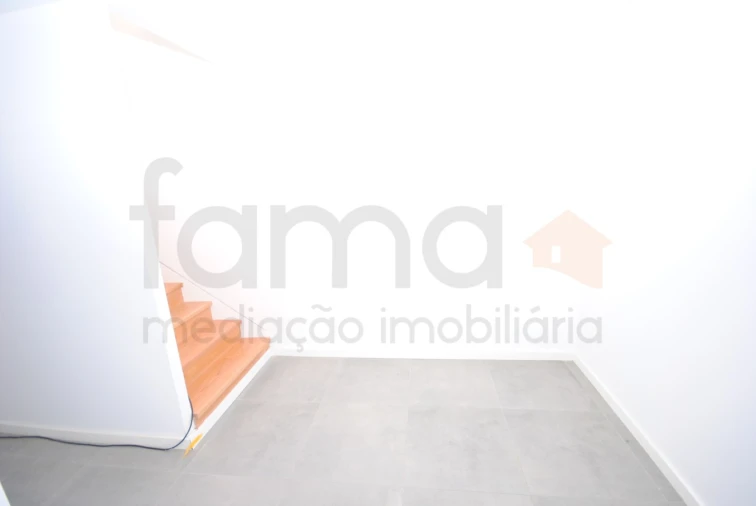 Moradia T3 para Venda em Alcabideche Foto 58