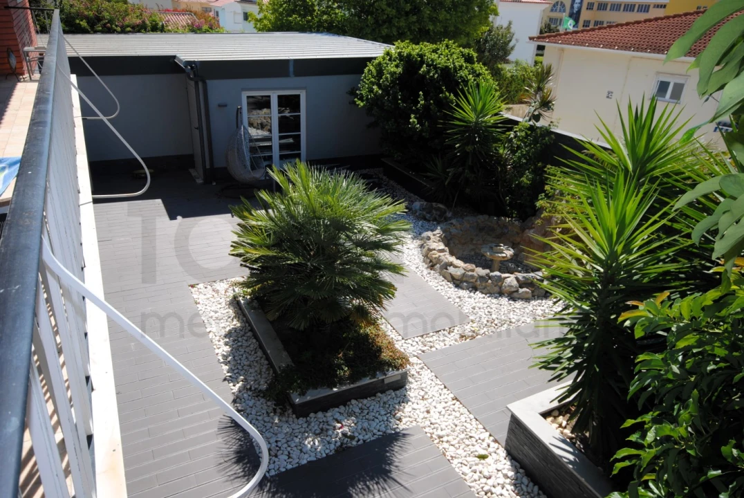 Moradia T8 para Venda em Carcavelos e Parede Foto 24