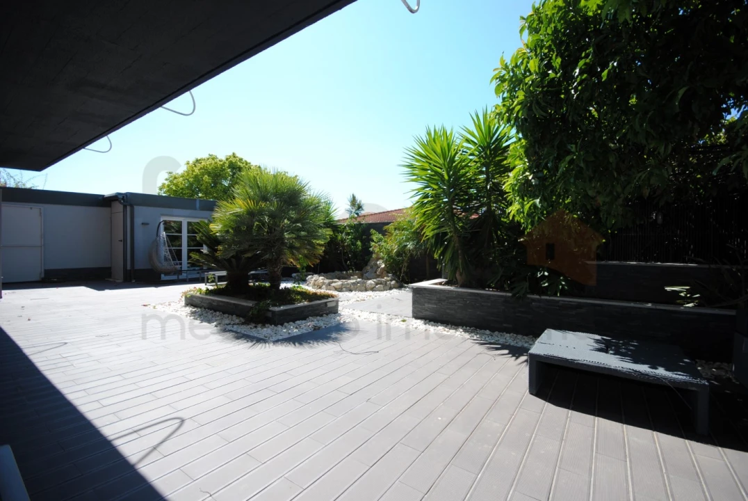 Moradia T8 para Venda em Carcavelos e Parede Foto 32