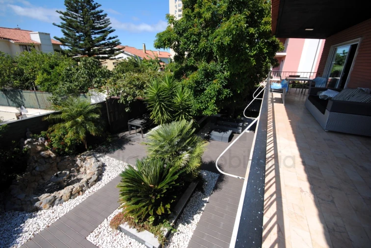 Moradia T8 para Venda em Carcavelos e Parede Foto 26