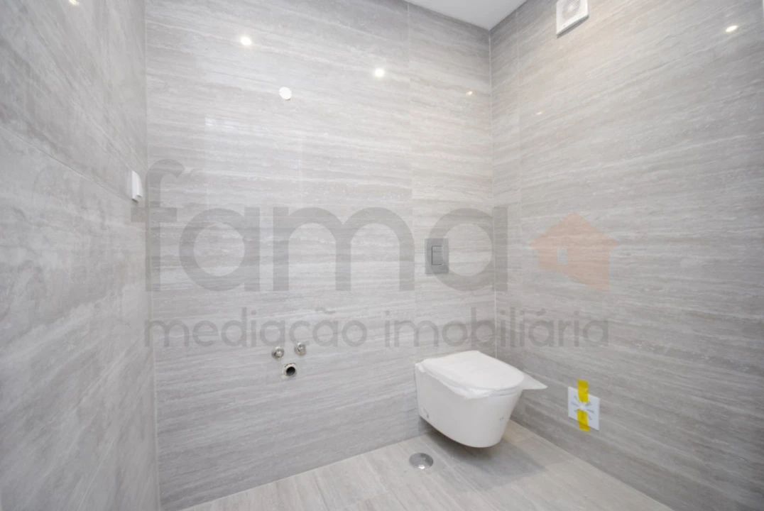 Apartamento T3 para Venda em Carcavelos e Parede Foto 30