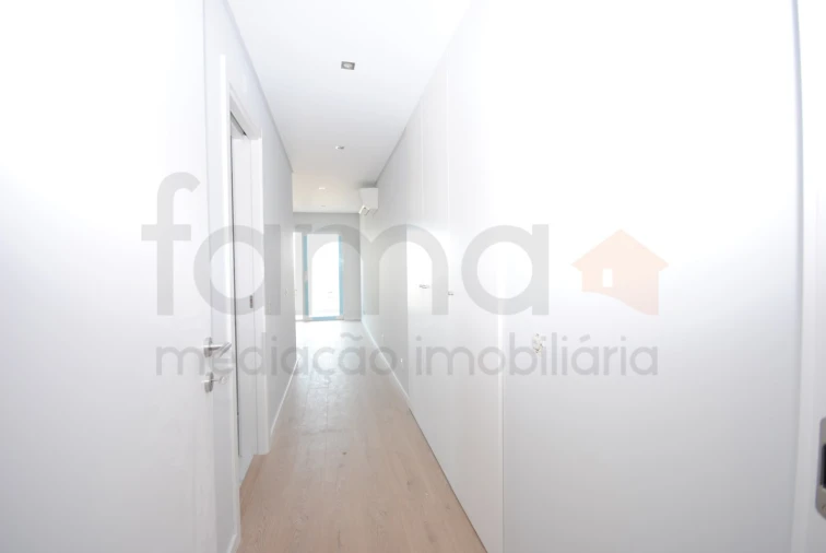 Apartamento T3 para Venda em Carcavelos e Parede Foto 7