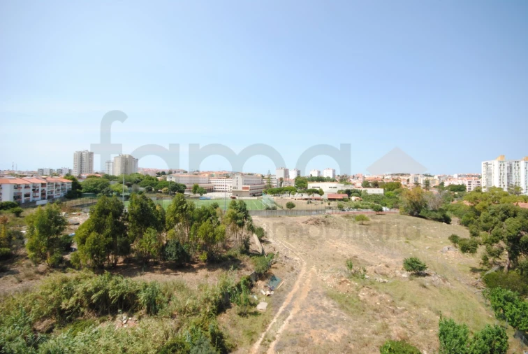 Apartamento T3 para Venda em Carcavelos e Parede Foto 41