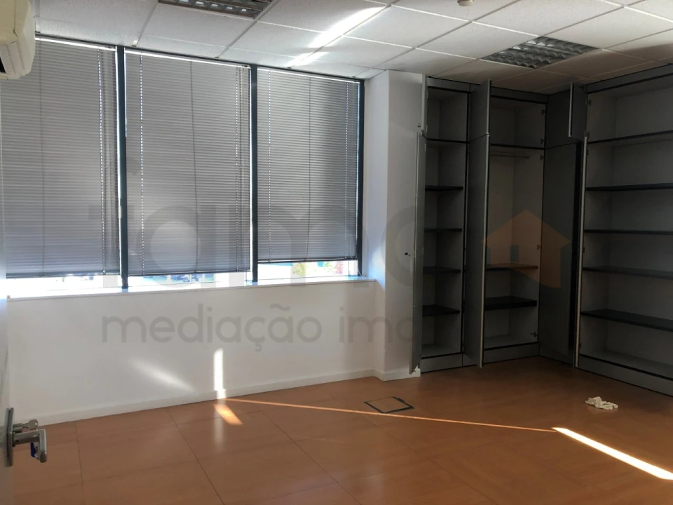 Escritório para Arrendamento em Carnaxide e Queijas Foto 22