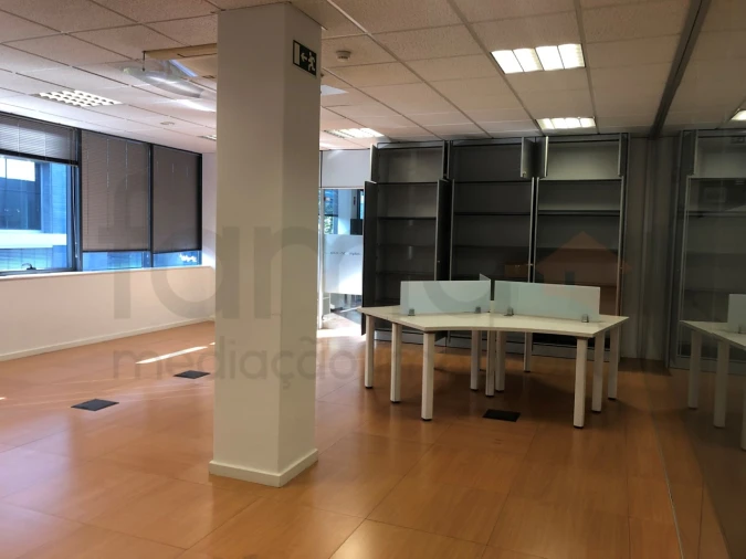 Escritório para Arrendamento em Carnaxide e Queijas Foto 10