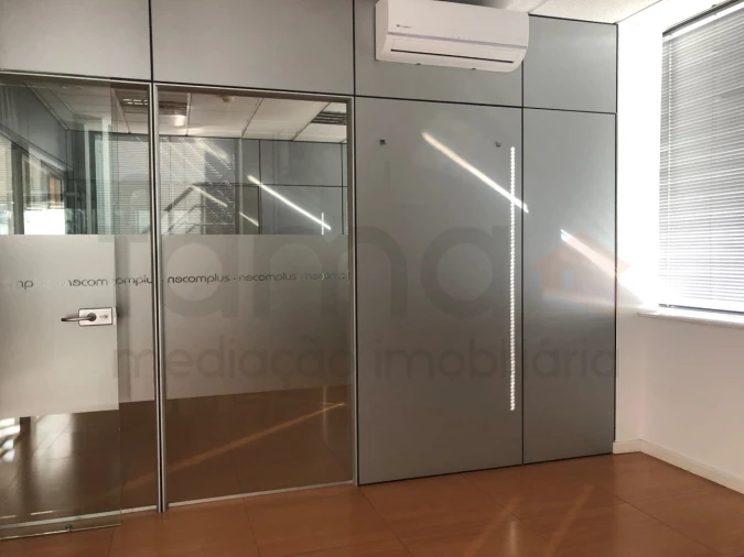 Escritório para Arrendamento em Carnaxide e Queijas Foto 16
