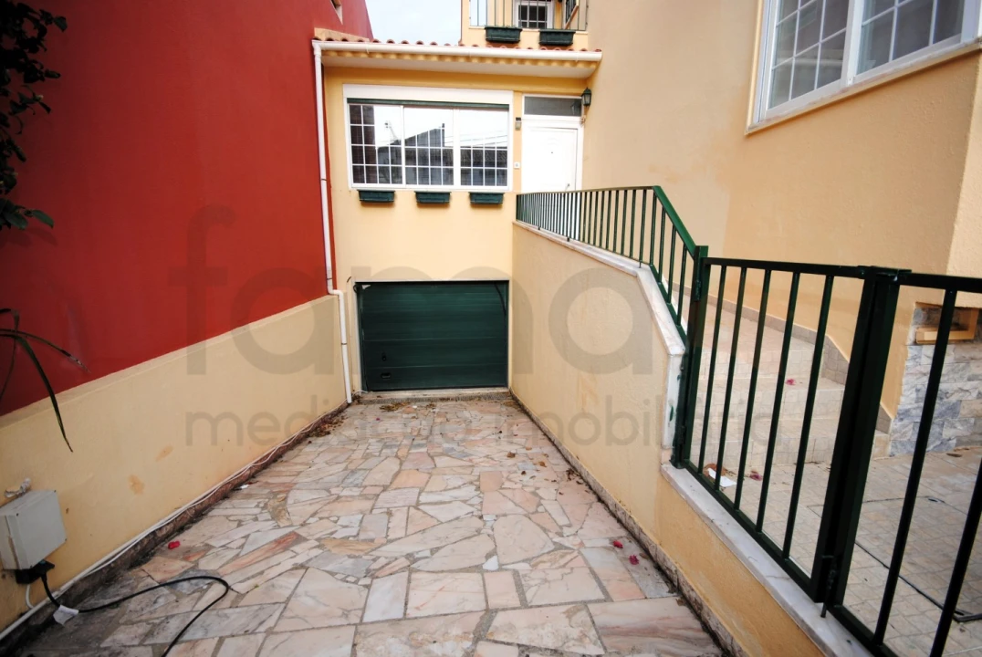 Moradia T5 para Venda em São Domingos de Rana Foto 5