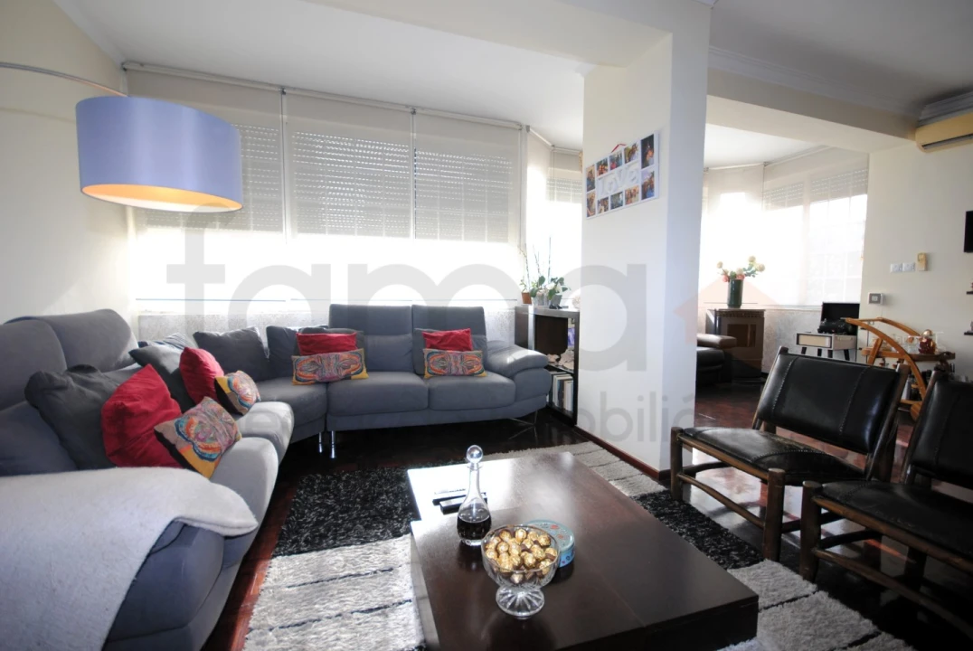 Moradia T5 para Venda em São Domingos de Rana Foto 38