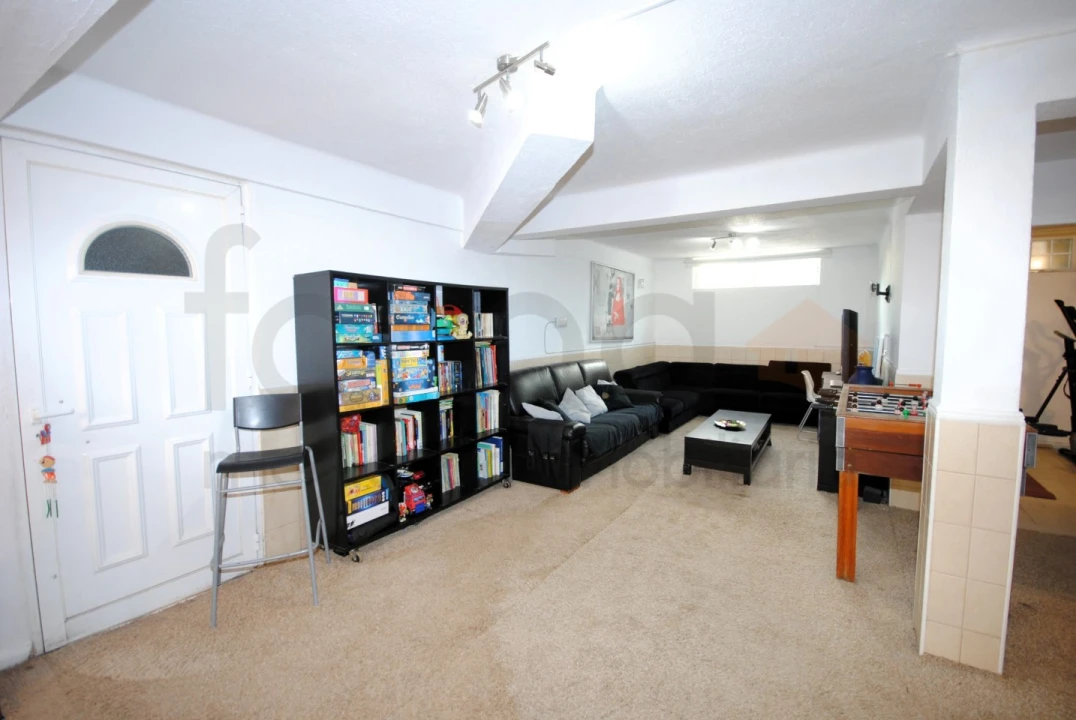 Moradia T5 para Venda em São Domingos de Rana Foto 46