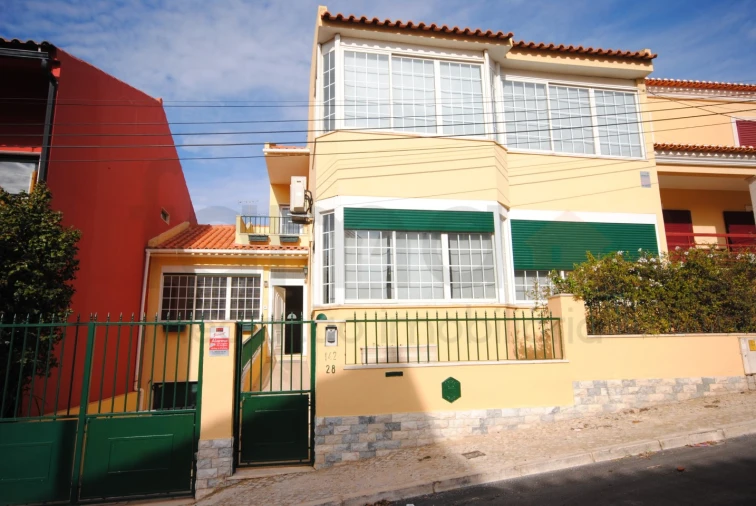 Moradia T5 para Venda em São Domingos de Rana Foto 3