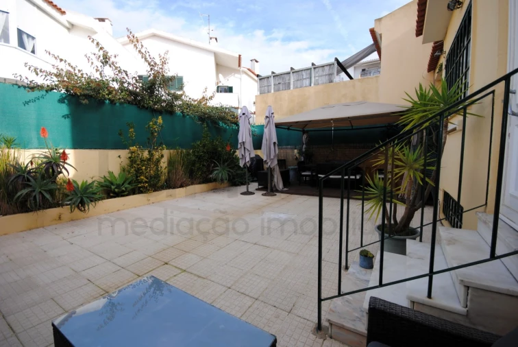 Moradia T5 para Venda em São Domingos de Rana Foto 9