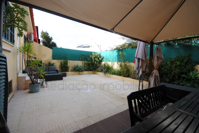 Moradia T5 para Venda em São Domingos de Rana Foto 13