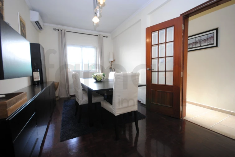 Moradia T5 para Venda em São Domingos de Rana Foto 17