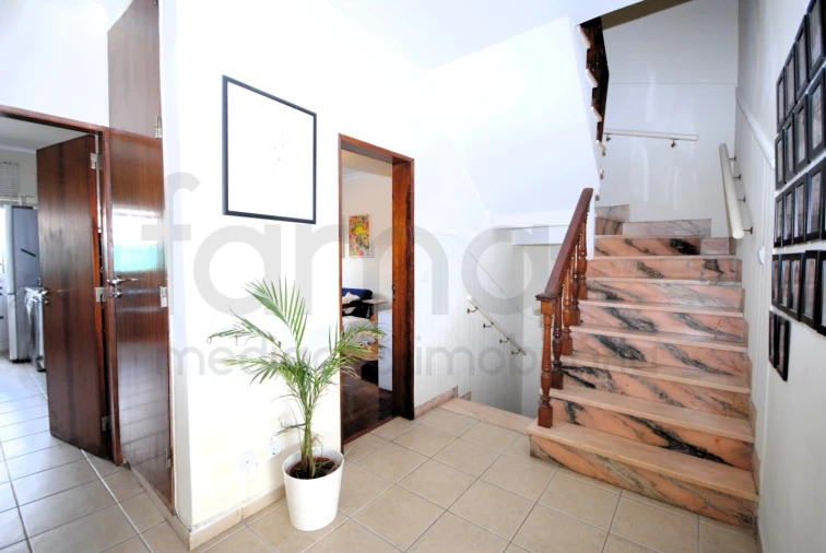 Moradia T5 para Venda em São Domingos de Rana Foto 29