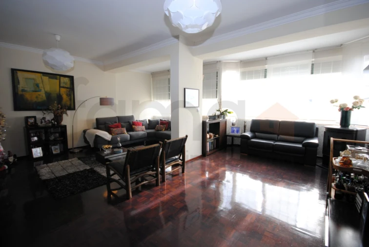 Moradia T5 para Venda em São Domingos de Rana Foto 33