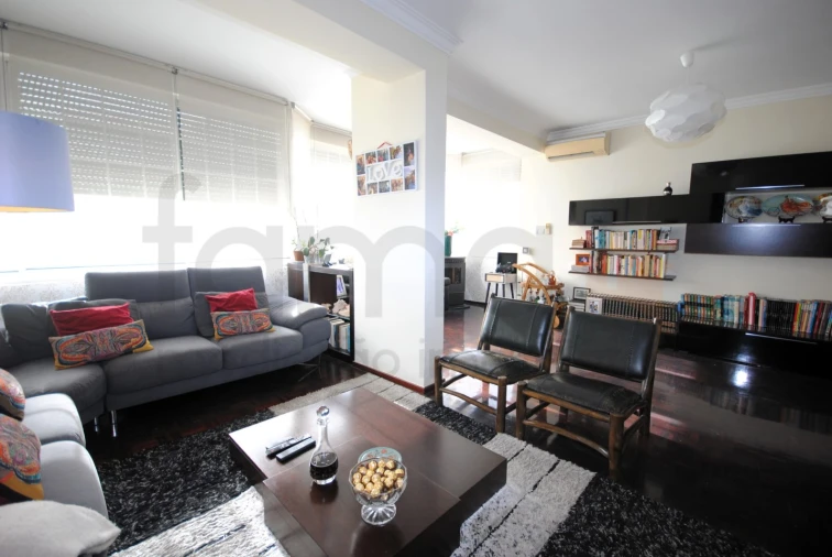 Moradia T5 para Venda em São Domingos de Rana Foto 34