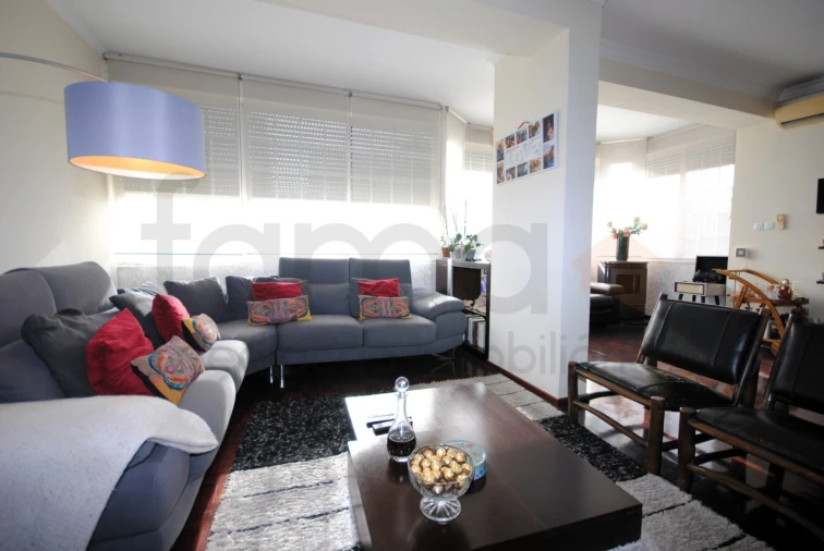 Moradia T5 para Venda em São Domingos de Rana Foto 38