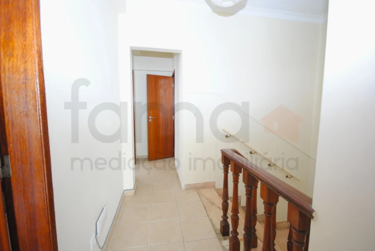 Moradia T5 para Venda em São Domingos de Rana Foto 62