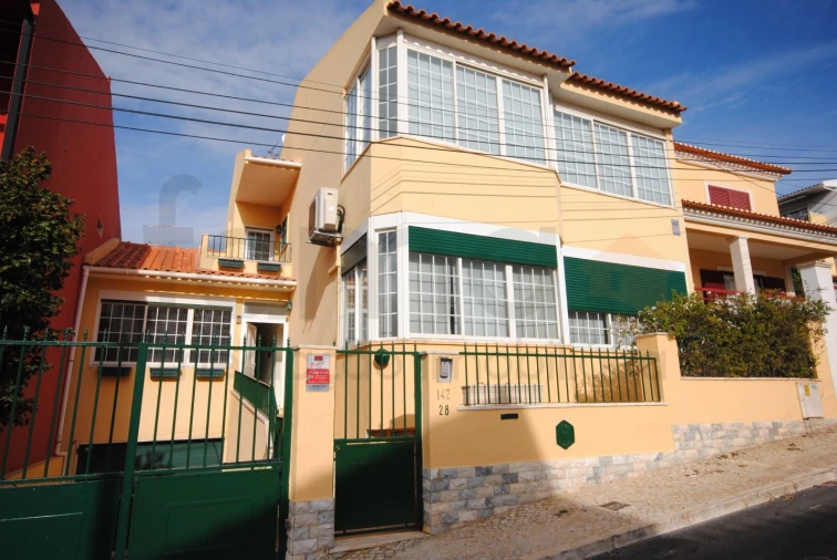 Moradia T5 para Venda em São Domingos de Rana Foto 2