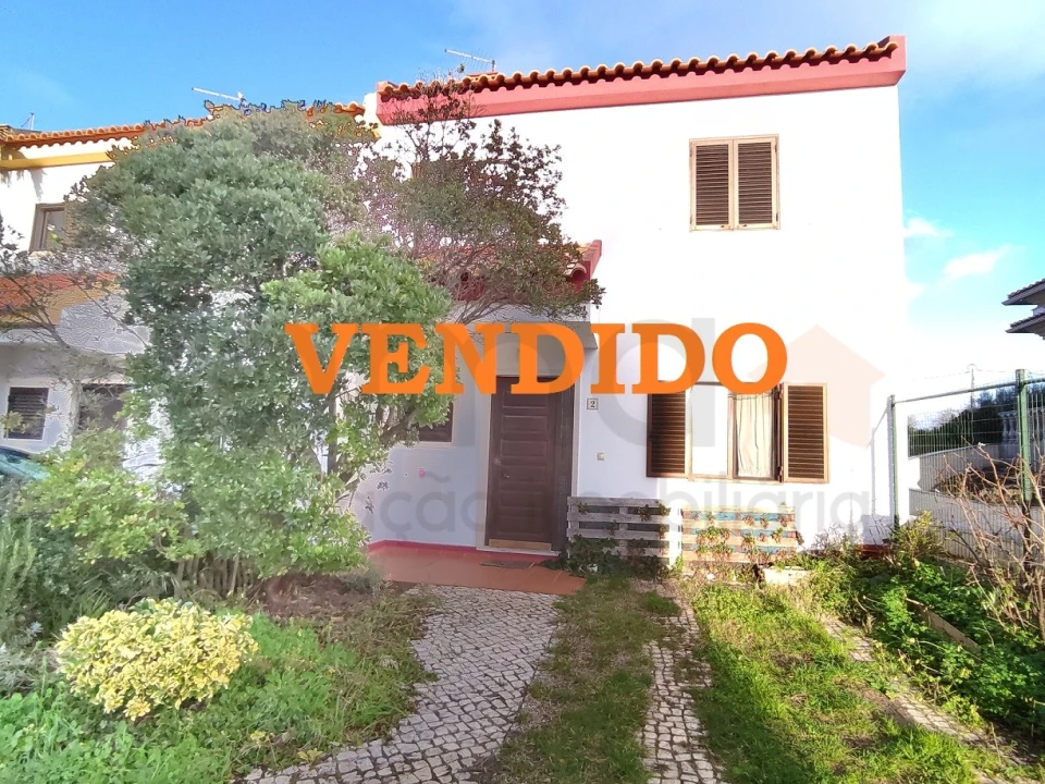 Moradia T3 para Venda em Azeitão (São Lourenço e São Simão) Foto 1