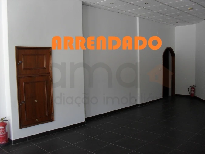Loja para Arrendamento em Oeiras e São Julião da Barra, Paço de Arcos e Caxias Foto 1