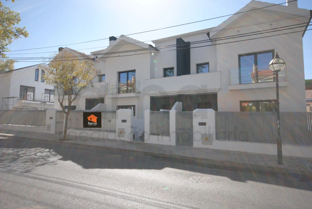 Moradia T4 para Venda em Cascais e Estoril Foto 1